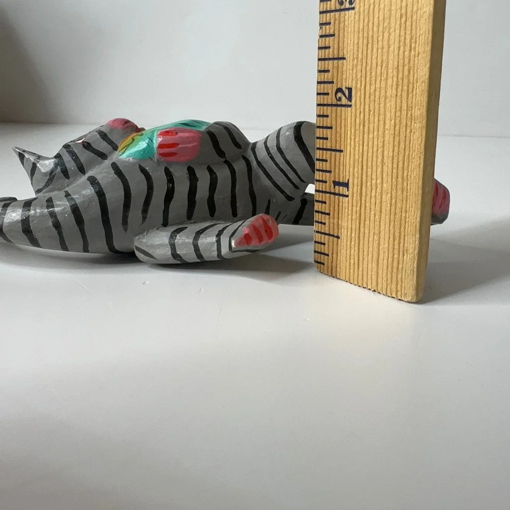 Vtg Hand Painted Grey Tabby Cat Pot Hugger Hanger Folk Art Wood Figurine Whimsy